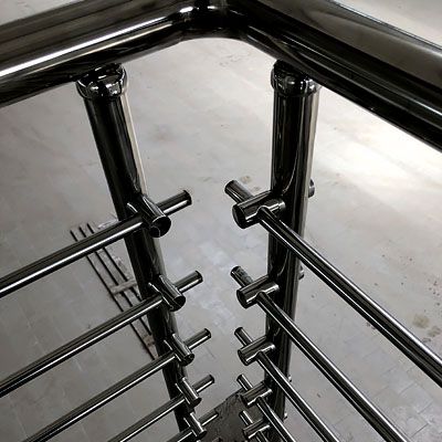 Защитные ограждения из нержавеющей стали